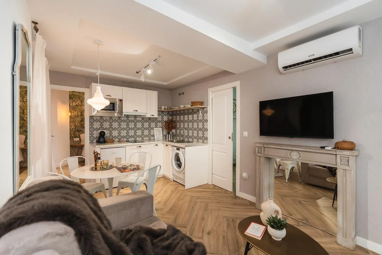 Tuguest Santa Paula Apartments Granada Spain